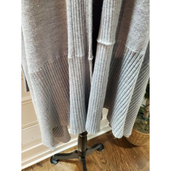 To the Max Women's Gray 100% Acrylic Long Sleeve Open Front Cardigan Sweater XL - Picture 4 of 10